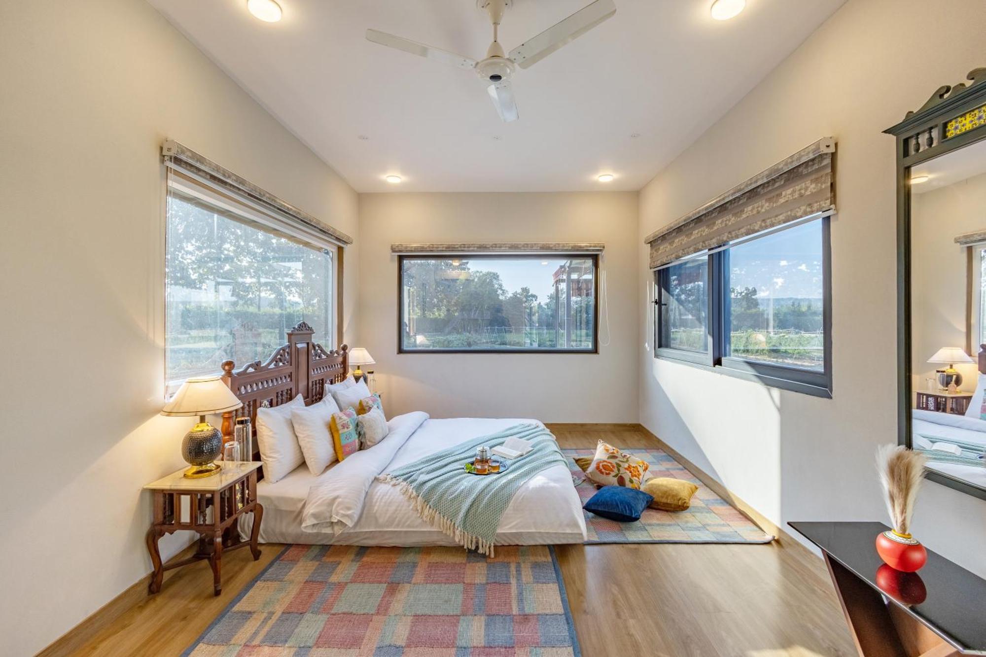 Elivaas Hidden Oasis 4Bhk With Pool, Mud House & Container House Villa Dhauj ภายนอก รูปภาพ